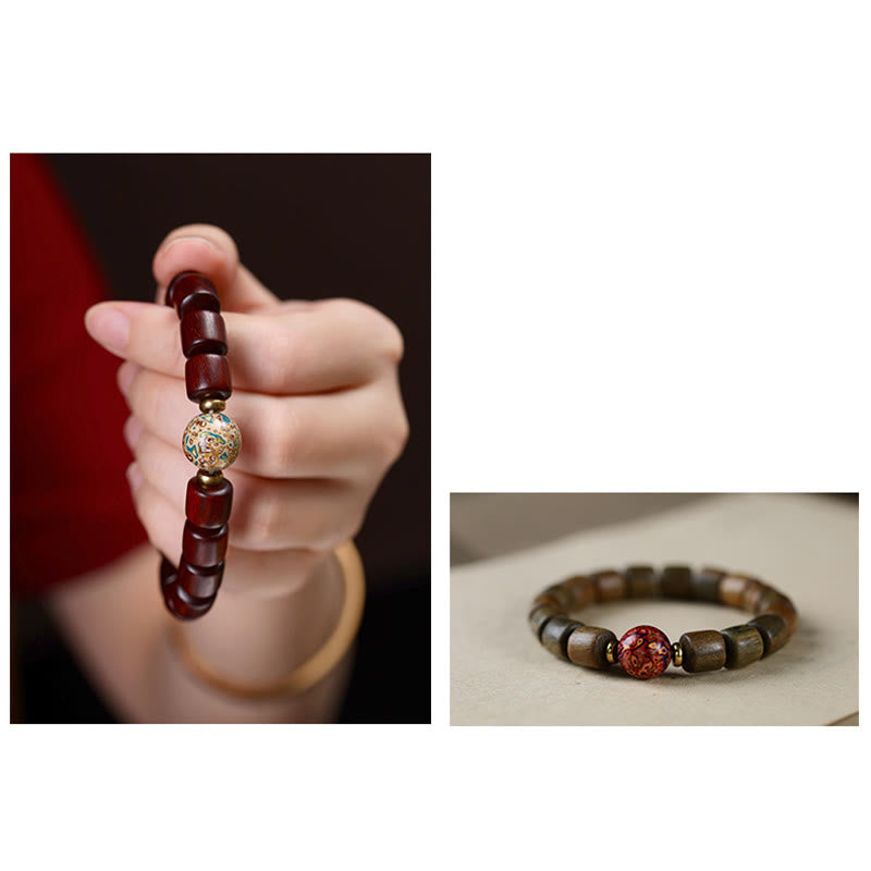 Braccialetto della pace con perline di lacca di sandalo rosso e piccole foglie di sandalo verde naturale Buddha Stones