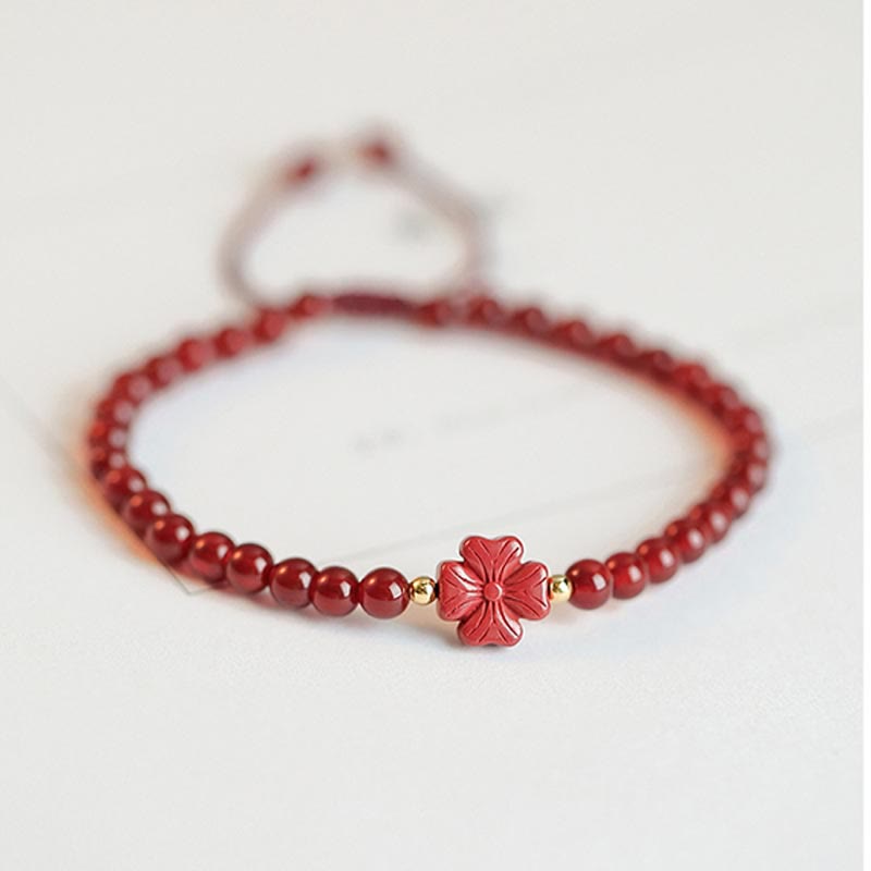 Braccialetto con corda di sicurezza a forma di stella con quadrifoglio a quattro foglie e nodo infinito in agata rossa naturale