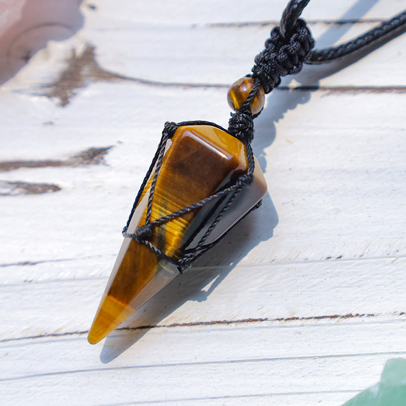 Collana con ciondolo a punta in pietra naturale Buddha Stones