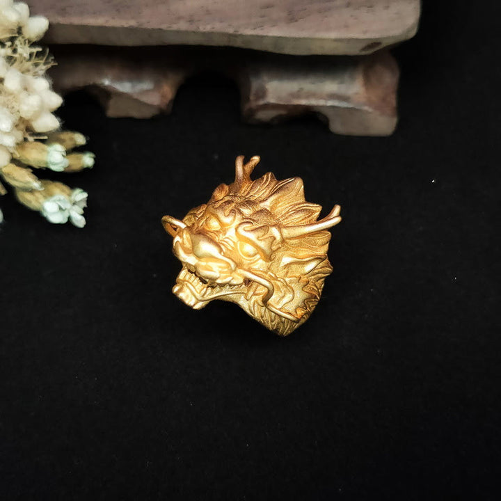 Anello di protezione della fortuna del drago dorato Buddha Stones