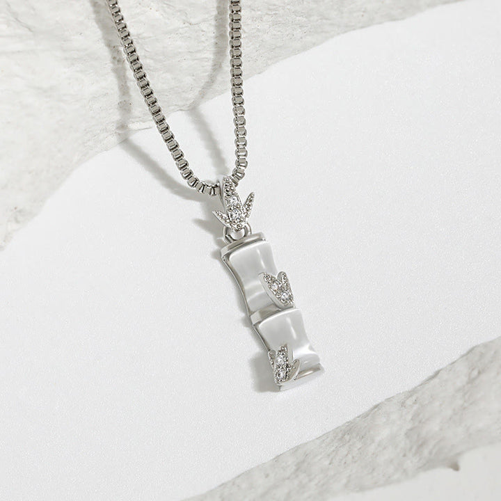 Collana con Buddha Stones, calcedonio e bambù, modello Harmony