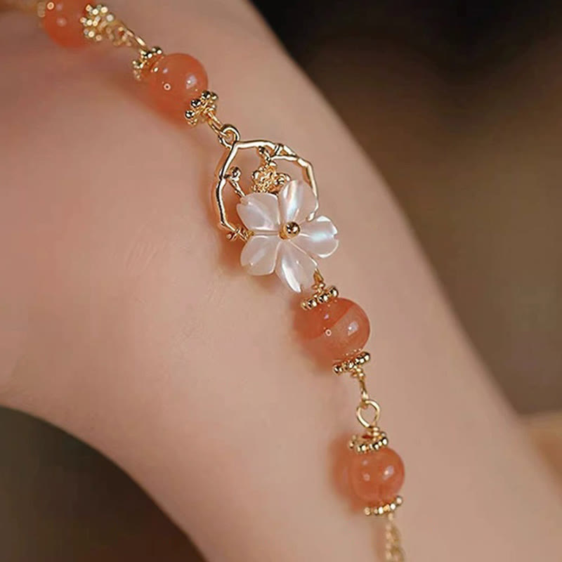 Braccialetto Buddha Stones Red Agate Tridacna Stone Flower Confidence