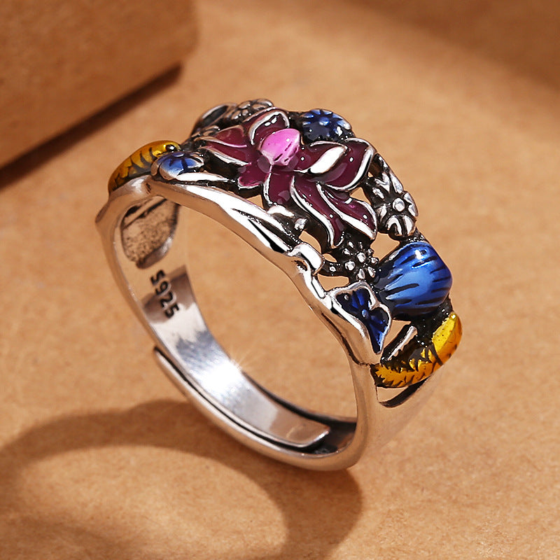 Anello di fortuna e ricchezza con Buddha Stones, pesce koi, fiore di loto e foglia.
