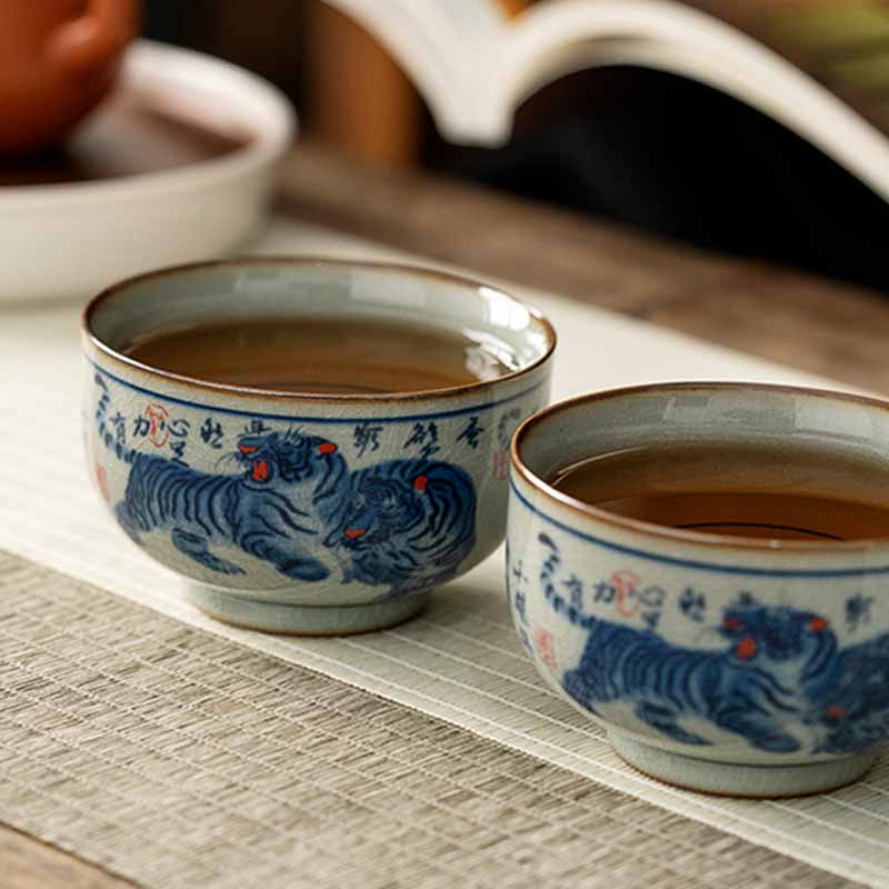 Buddha Stones Jingdezhen Tazza da tè in ceramica dipinta a mano con tigre carina Tazza da tè Kung Fu Ciotola da 140 ml
