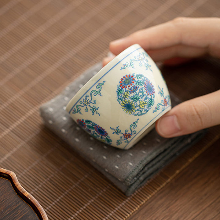 Buddha Stones Koi Fish Arowana Peonia Girasole Tazza da tè in ceramica Tazza da tè Kung Fu 60ml