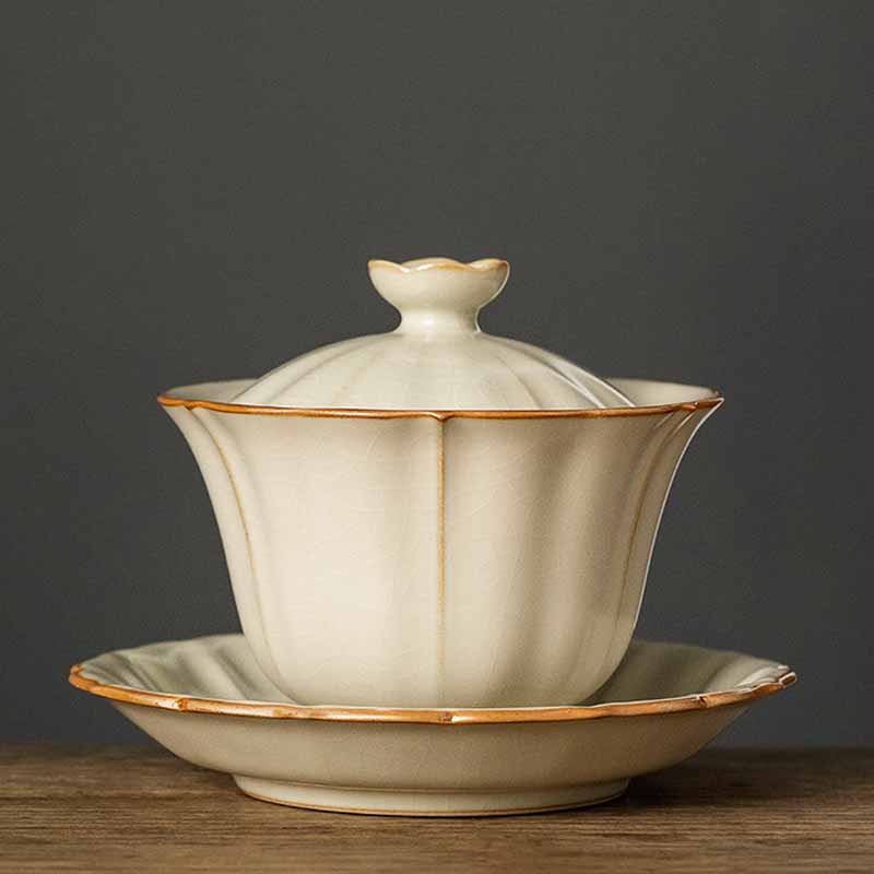 Buddha Stones Beige Plum Blossom Shape Peach Branch Ceramic Gaiwan Sancai Tazza da tè Kung Fu Tazza da tè con coperchio
