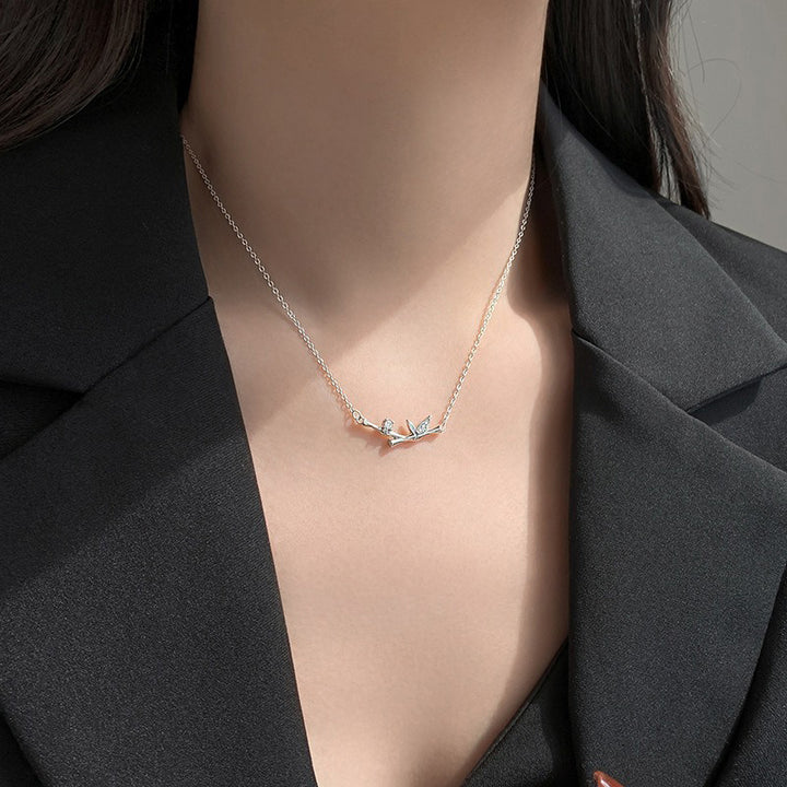Collana con ciondolo Buddha Stones Bamboo Leaf Design Rame Zircone Ricchezza