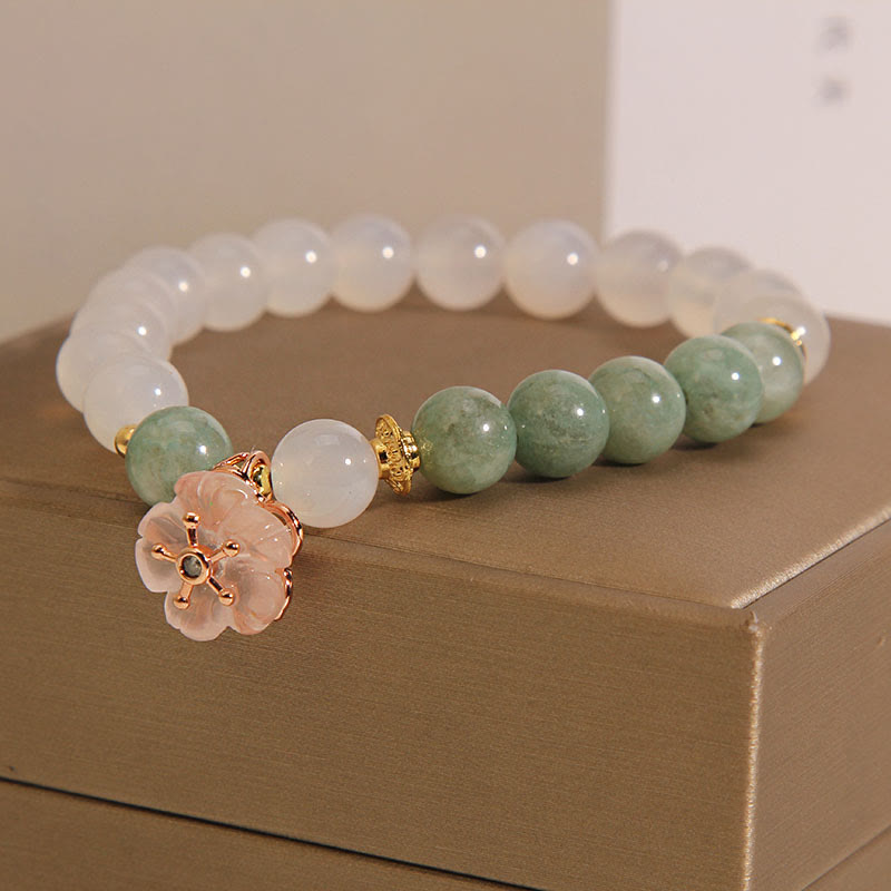 Braccialetto di protezione della fortuna con ciondolo a forma di fiore di giada e agata bianca Buddha Stones