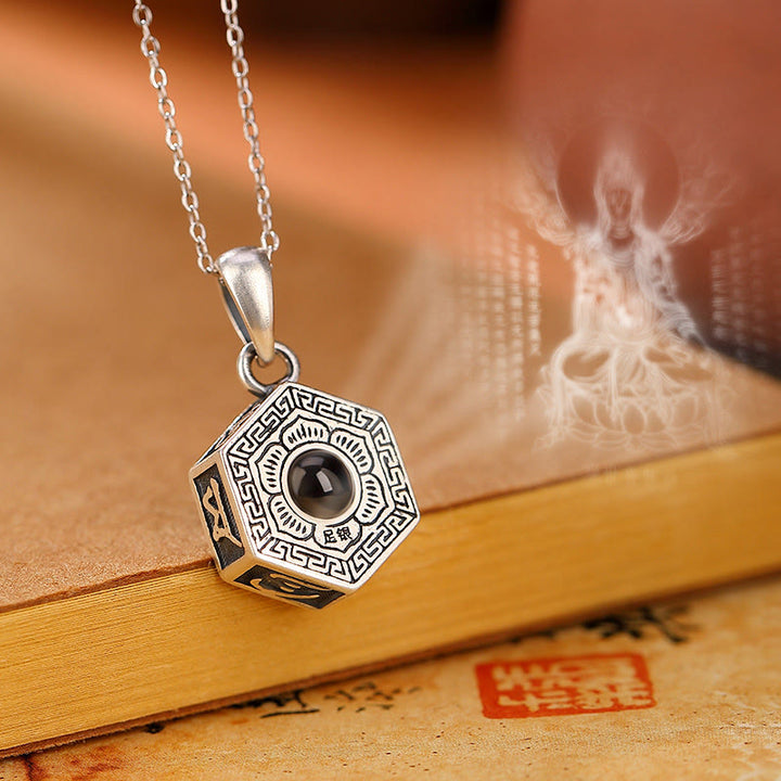 Collana con ciondolo a proiezione d'amore Buddha Stones in argento sterling 990 tibetano Om Mani Padme Hum Lotus - Om Mani Padme Hum - image 0