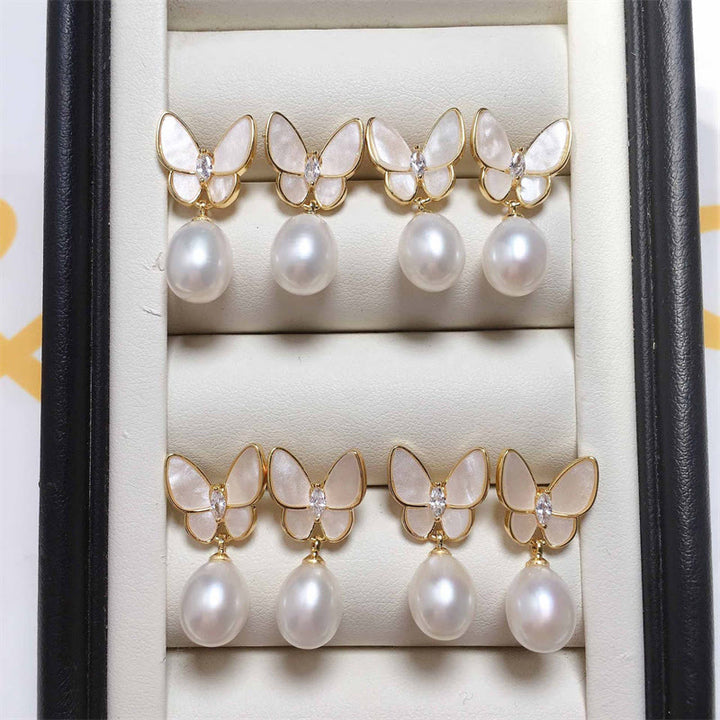Orecchini a bottone con farfalla e perle in rame placcato oro 18K, con perline in argento sterling 925 e Buddha Stones