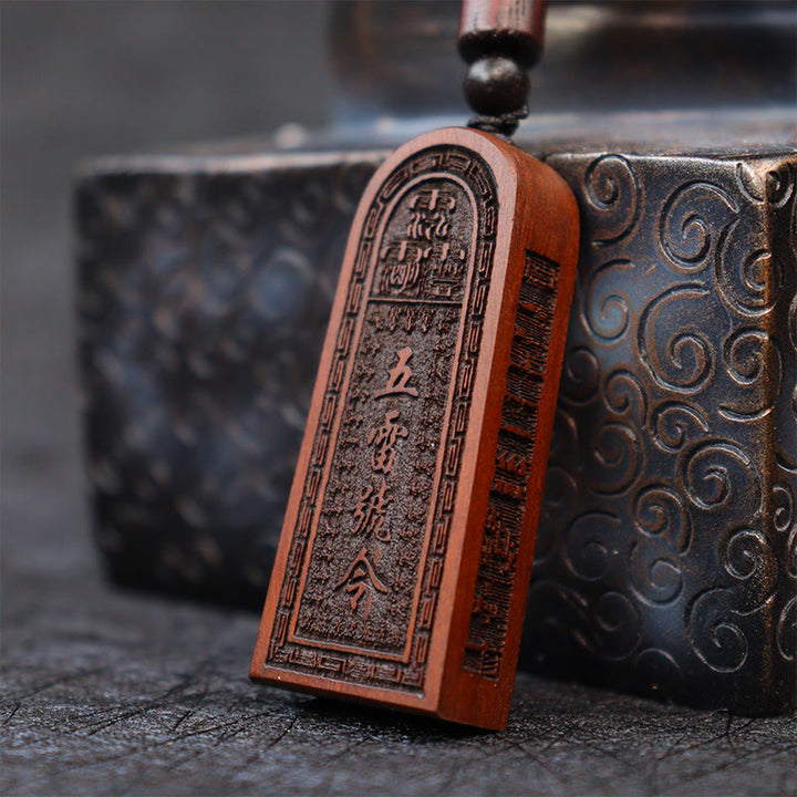 Buddha Stones Fulmine Colpito Legno di Giuggiola Taoista Cinque Tuoni Ordine Fortuna Protezione Collana Pendente