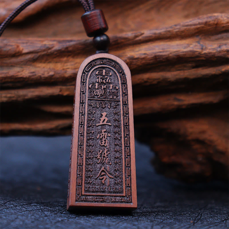 Buddha Stones Fulmine Colpito Legno di Giuggiola Taoista Cinque Tuoni Ordine Fortuna Protezione Collana Pendente