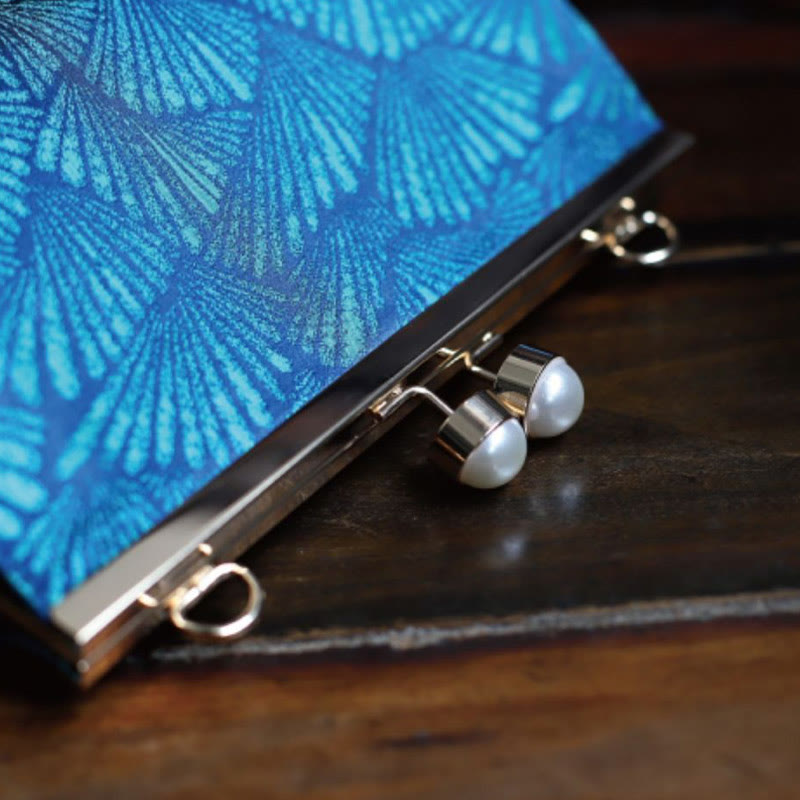 Borsa a mano in metallo perlato con motivo a foglia blu pavone vintage Buddha Stones