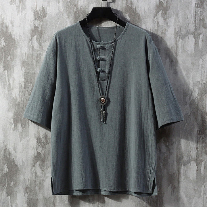 Abito cinese Tang a maniche corte con bottoni a rana Buddha Stones, abbigliamento da uomo - Grigio ardesia chiaro - US/UK/AU46, EU56 (5XL)  - image 0