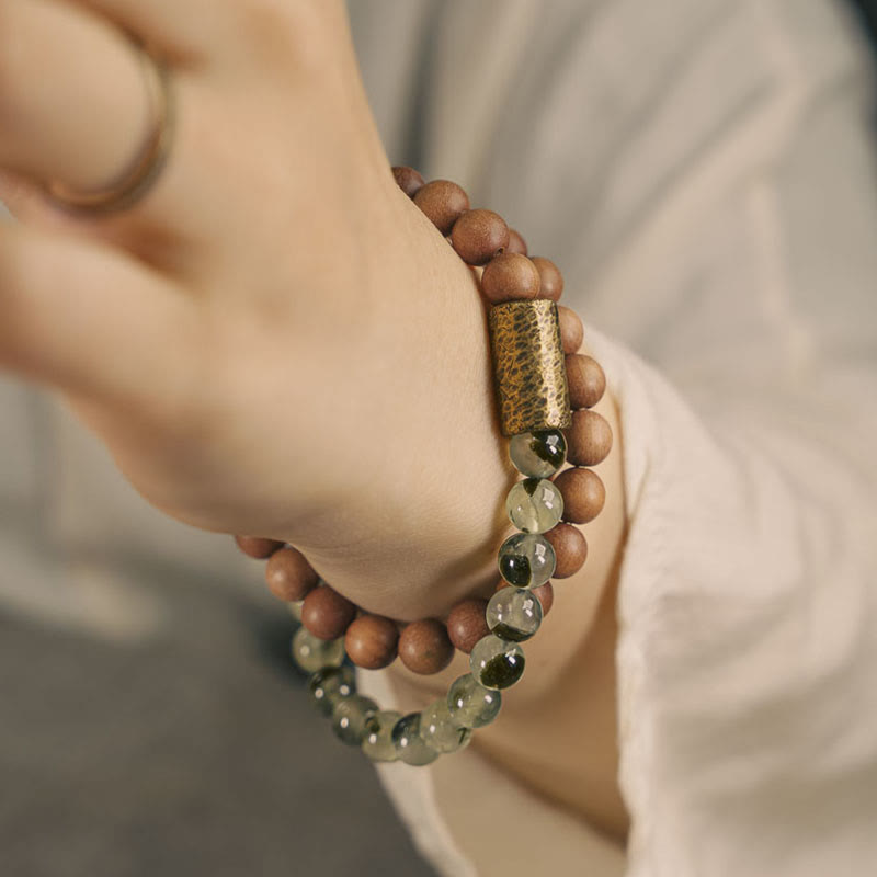 Braccialetto di purificazione in sandalo naturale con quarzo rutilato verde Buddha Stones