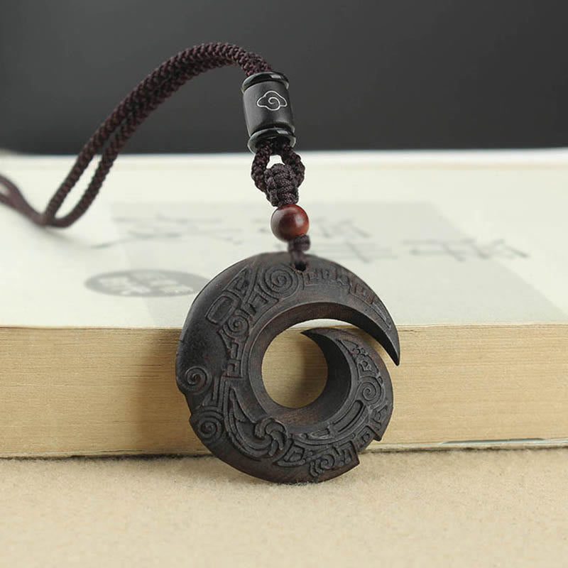 Buddha Stones Legno di ebano Sandalo La fortuna di una persona migliora Modello di design Collana con ciondolo di pace - Legno di ebano - image 0