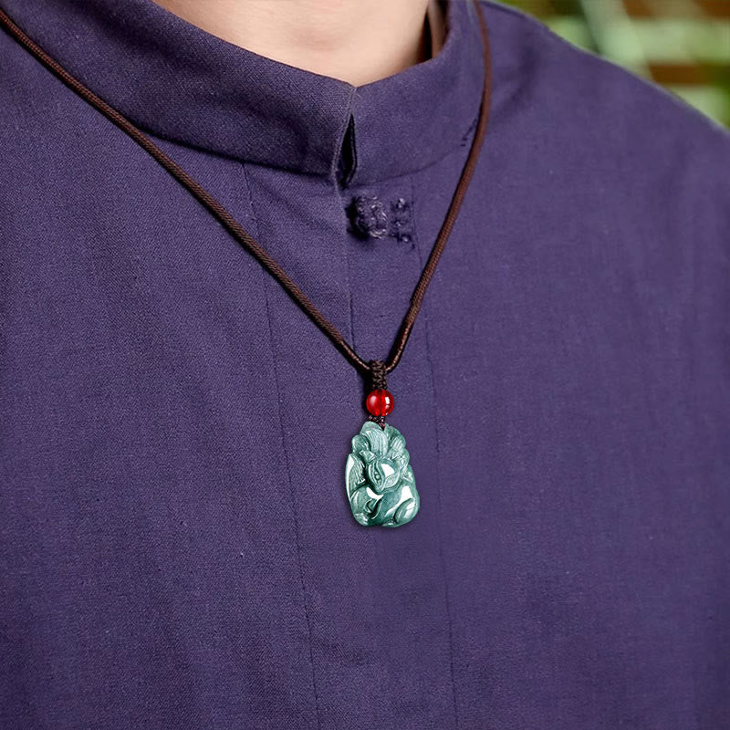 Buddha Stones Natural Green Jade Volpe a nove code Collana con ciondolo della prosperità incisa