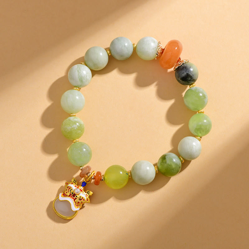 Braccialetto di fortuna e prosperità con ciondolo leone danzante in giada naturale Buddha Stones