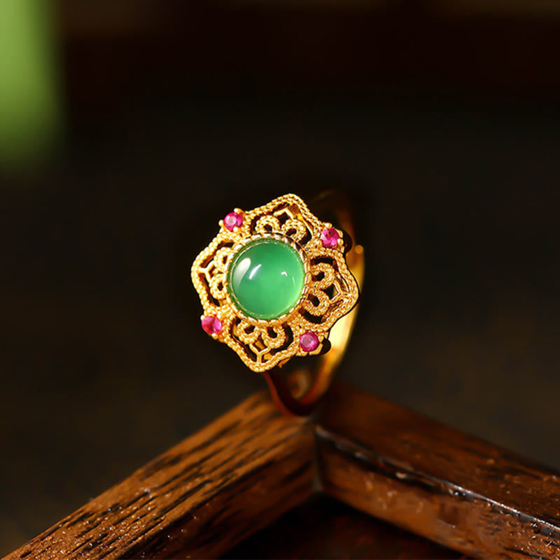 Anello regolabile Buddha Stones Calcedonio verde con motivo cavo