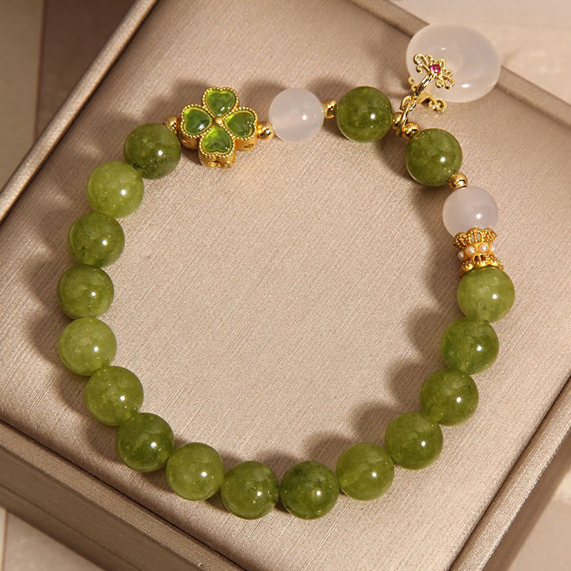 Braccialetto con ciondolo a forma di fibbia della pace con quadrifoglio , Buddha Stones, tormalina verde, calcedonio e saggezza