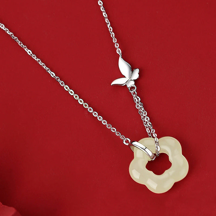 Collana con ciondolo a forma di fiore di giada Hetian con farfalla in argento sterling 925 Buddha Stones - Oro bianco - image 7