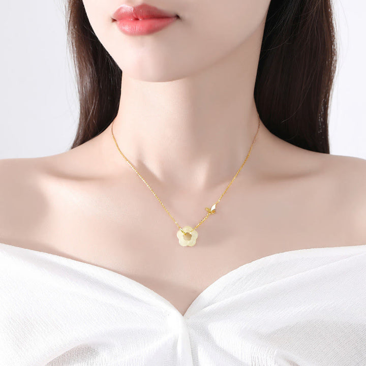 Collana con ciondolo a forma di fiore di giada Hetian con farfalla in argento sterling 925 Buddha Stones - image 3