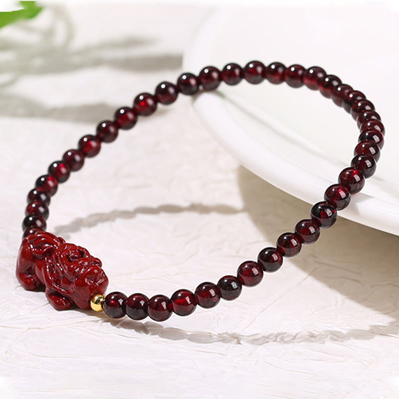 Braccialetto di protezione con perline quadrate in quarzo fragola, granato, cinabro , Buddha Stones