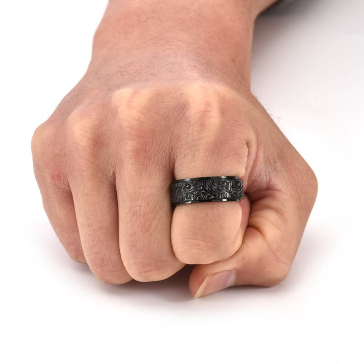 Anello girevole in titanio intagliato con motivo a nuvole di buon auspicio Buddha Stones