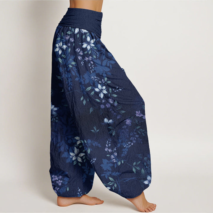 Pantaloni harem da donna con elastico in vita, in cotone, con piccoli fiori bianchi e foglie verdi, motivo Buddha Stones - image 6