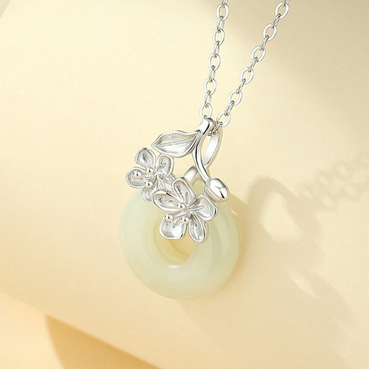 Collana con ciondolo a forma di fiore di pesco, fibbia della pace in argento sterling 999, Buddha Stones, giada di Hetian - Giada Hetian argentata - image 8