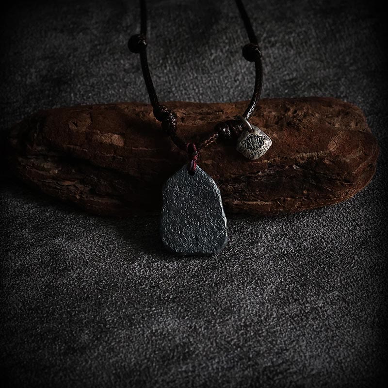 Collana con ciondolo di protezione con nuvole di buon auspicio in argento sterling 999 e oro 24k, Buddha Stones - image 3