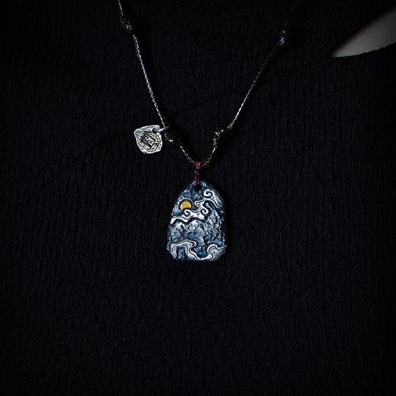 Collana con ciondolo di protezione con nuvole di buon auspicio in argento sterling 999 e oro 24k, Buddha Stones - image 4