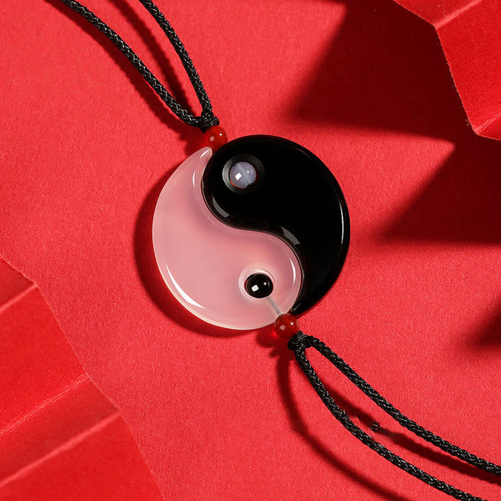 Buddha Stones Onice nero Agata bianca Yin Yang Tai Chi Diagramma Fortuna Coppia Collana Pendente - Onice nero Agata bianca YIN YANG - image 1