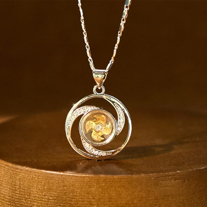Collana con ciondolo portafortuna girevole a forma di mulino a vento in ottone placcato oro Buddha Stones