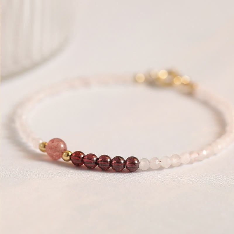 Braccialetto energetico curativo con perline ultrasottili in quarzo rosa, granato e quarzo fragola Buddha Stones da 2 mm