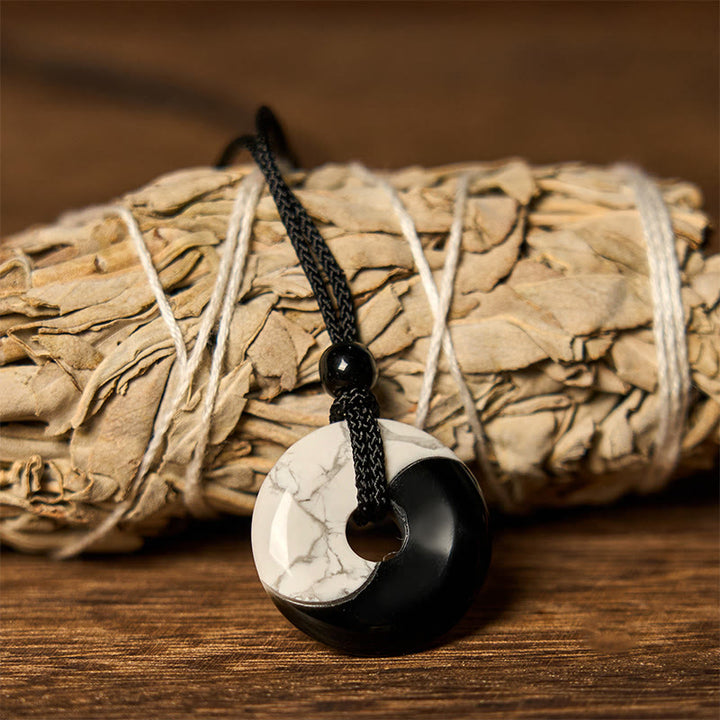 Buddha Stones Ossidiana nera naturale Turchese bianco Yin Yang Pace Fibbia Design Corda intrecciata Forza Collana Pendente