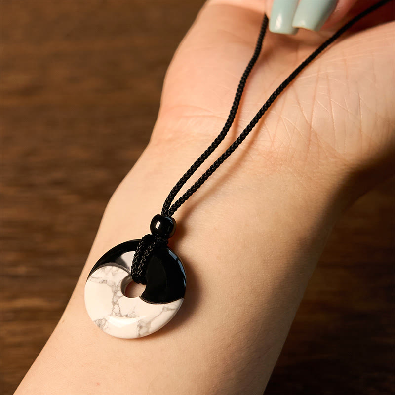 Buddha Stones Ossidiana nera naturale Turchese bianco Yin Yang Pace Fibbia Design Corda intrecciata Forza Collana Pendente