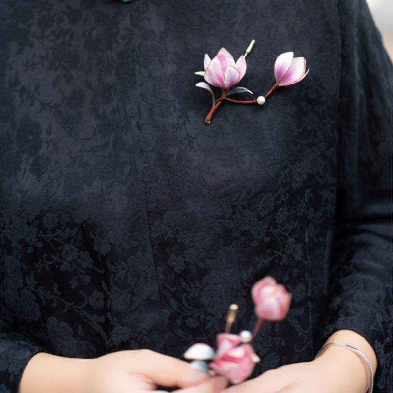 Spilla per capelli in Buddha Stones, fiore di velluto di Yangzhou, fatto a mano, con magnolia viola