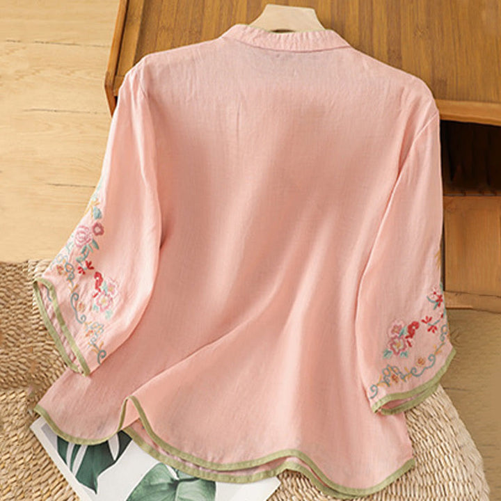 Camicia casual in cotone e lino con maniche a tre quarti e colletto alto con fiori ricamati da donna Buddha Stones - image 3