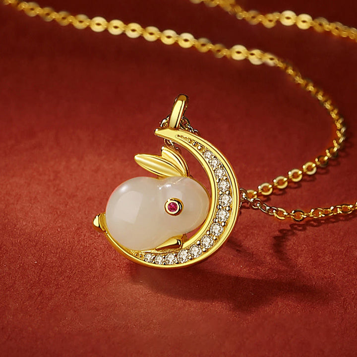 Buddha Stones 925 Sterling Silver Hetian Giada Bianca Coniglio Crescent Moon Luck Collana Pendente - image 1