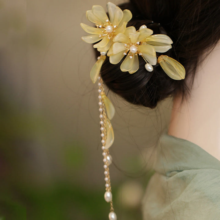 Fermaglio per capelli laterale con nappa di magnolia classica Buddha Stones
