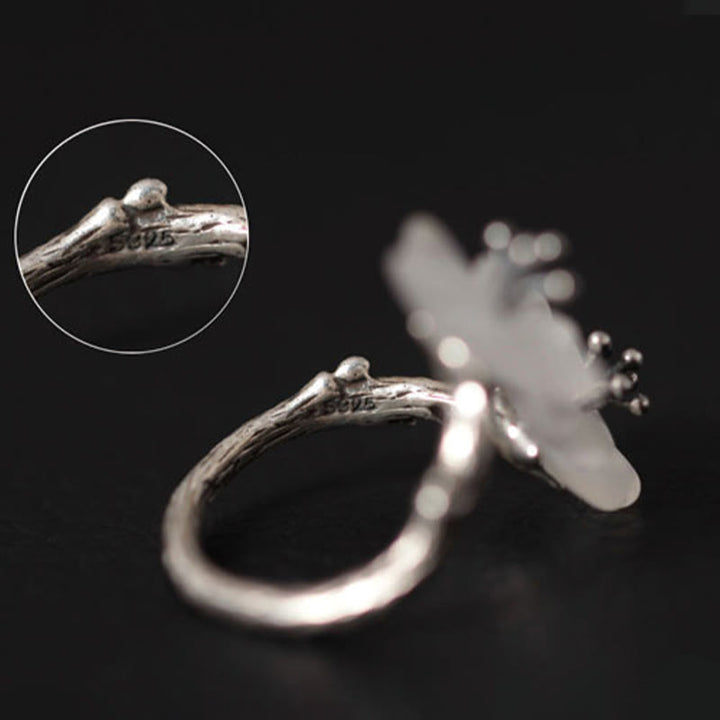 Anello di protezione regolabile con doppio fiore di prugna in cristallo bianco in argento sterling 925 Buddha Stones - image 10