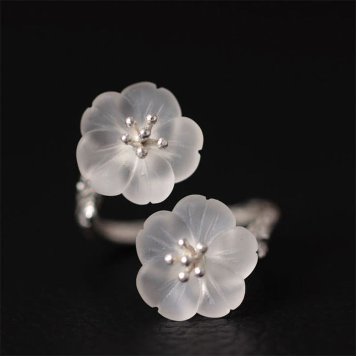 Anello di protezione regolabile con doppio fiore di prugna in cristallo bianco in argento sterling 925 Buddha Stones - image 2