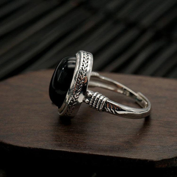 Anello di protezione regolabile in onice nero naturale Buddha Stones