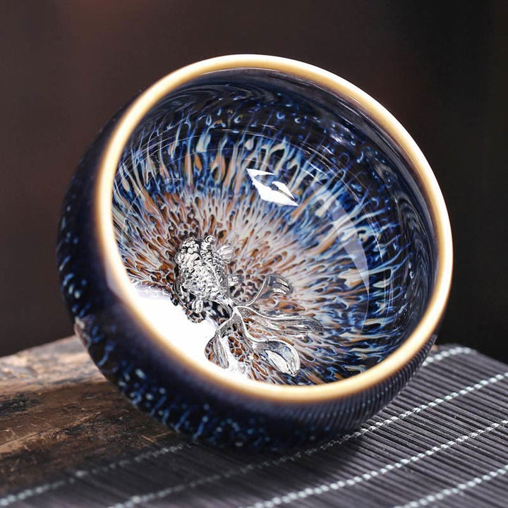 Tazza da tè in ceramica Buddha Stones 12 segni dello zodiaco cinese, realizzata a mano in Cina, motivo: Jianzhan, pesce koi, loto, drago, fenice, tazza da tè Kung Fu, 70 ml - Pesce Koi 7,2 cm * 4,2 cm * 70 ml - image 0