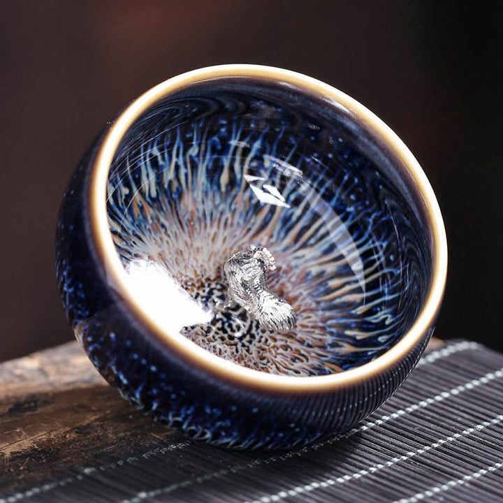 Tazza da tè in ceramica Buddha Stones 12 segni dello zodiaco cinese, realizzata a mano in Cina, motivo: Jianzhan, pesce koi, loto, drago, fenice, tazza da tè Kung Fu, 70 ml - Gallo 7,2 cm*4,2 cm*70 ml - image 24