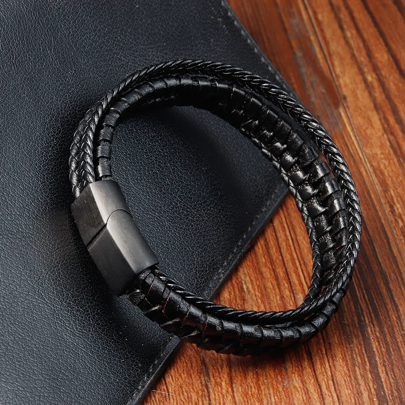 Bracciale con fibbia in pelle multistrato rinforzata in acciaio al titanio con motivo intrecciato semplice di Buddha Stones