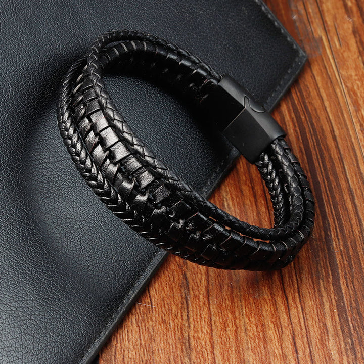 Bracciale con fibbia in pelle multistrato rinforzata in acciaio al titanio con motivo intrecciato semplice di Buddha Stones