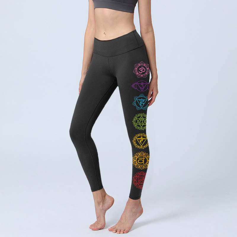 Leggings da palestra con stampa di Buddha Stones, simbolo OM e caratteri sanscriti, pantaloni da yoga da donna - Nero - US18, UK/AU22, EU50 (4XL) - image 0