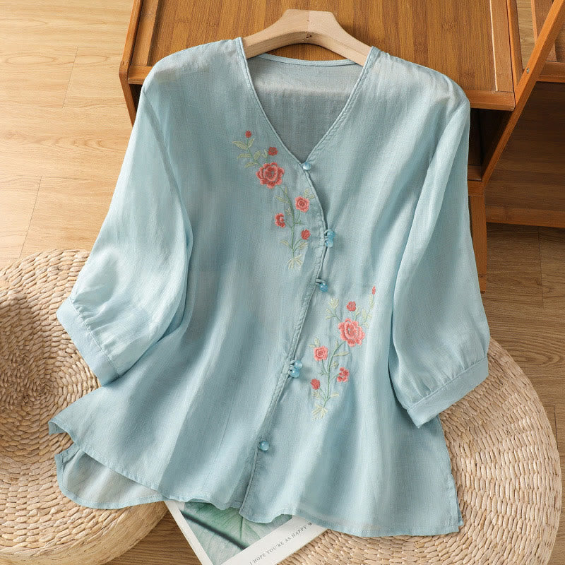 Maglietta da donna con scollo a V e ricamo di fiori Buddha Stones. - Azzurro cielo chiaro - US12, UK/AU16, EU44 (2XL) - image 3